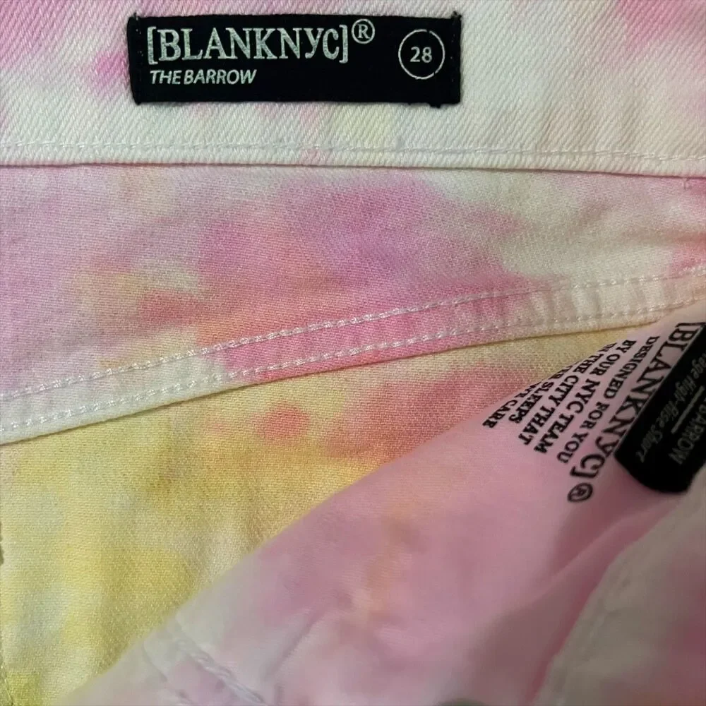 Blank NYC Vintage High Rise The Barrow Tie Dye Cut Off Denim Jean Shorts Size 28 - Picture 8 of 10